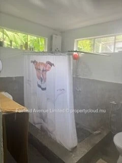 Charmante Maison à vendre à Curepipe, 3 chambres, proche commodités, Rs.