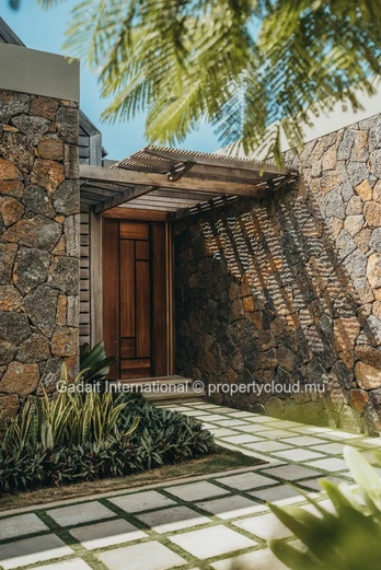 Luxury 3-Bedroom Villa in Grand Baie – Tropical Elegance and Exclusive Island Living in Mauritius