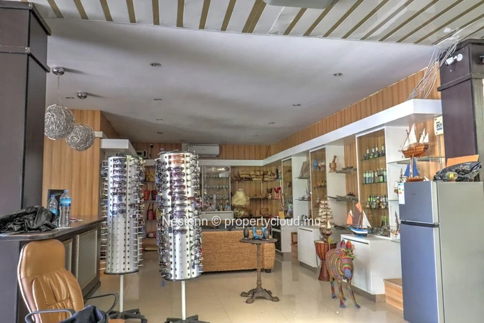 Espace commercial de 1200 m²