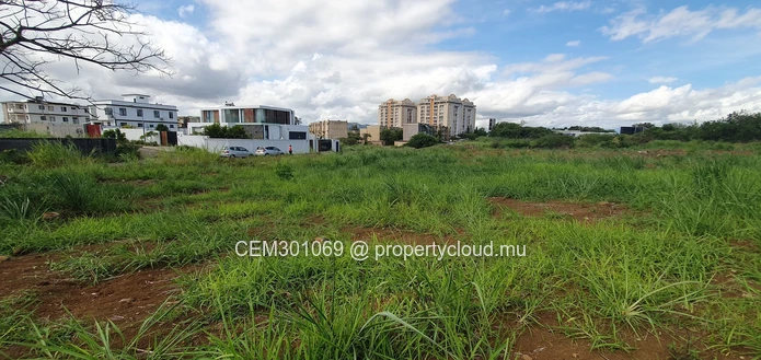 Terrain résidentiel de 22.51 Perches à vendre, Sodnac