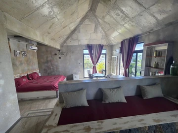 5 Bedroom Villa