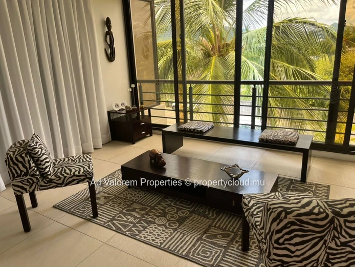 Penthouse in Black River for Sale!