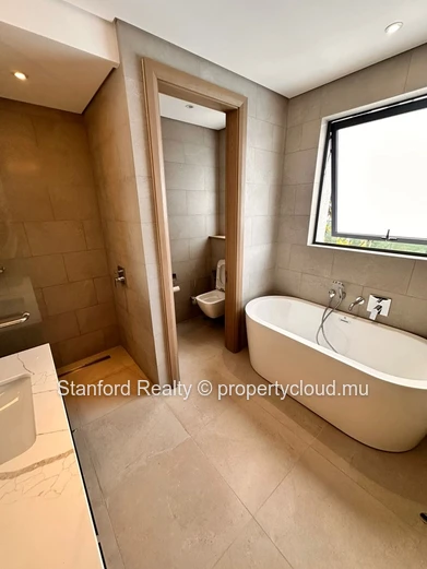 Modern Apartment for Rent – 2 Bedrooms, Mont Choisy, North