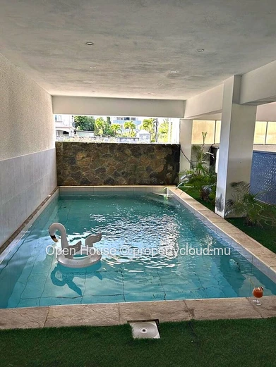 Appartement 2 chambres à louer à Mont Choisy avec piscine commune