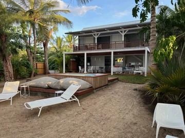 6 Bedroom Villa