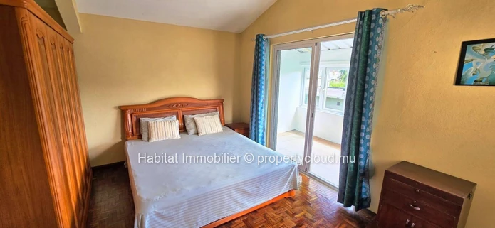 A louer : Maison meublée et équipée de 150 m², sur un terrain de 418 m² à Curepipe