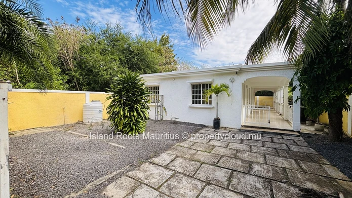 À Vendre – Maison À Trou Aux Biches