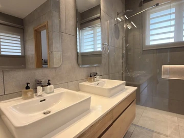 Appartement de 5 Chambres