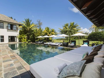 5 Bedroom Villa