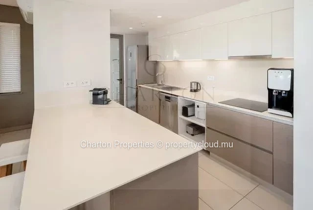 Appartement de 2 chambres en suite avec terrasse et vue dégagée sur le golf