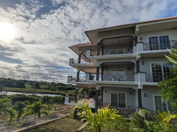 5 Bedroom Apartment