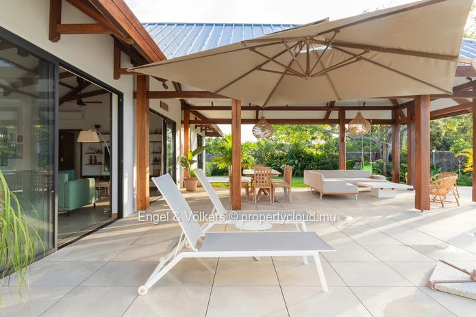 Fully Furnished 5-Bedroom Villa with Pool & Large Garden on Mauritius' East Coast