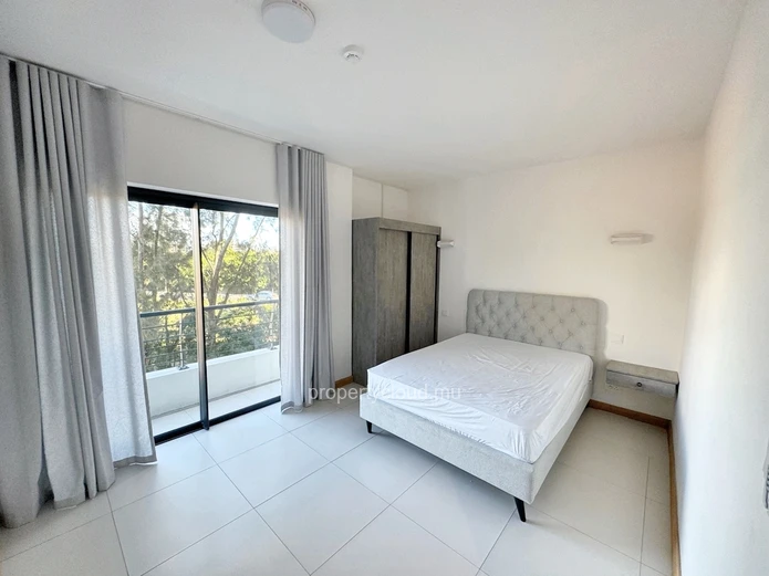 Sodnac for rent recent 3 bedroom apartment and 2 parking spaces located in a secure, quiet luxury residence.