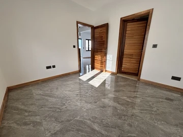 4 Bedroom Villa