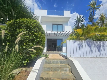 4 Bedroom Townhouse, Duplex