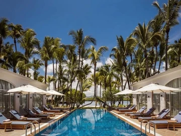 Exclusive beachfront villa for sale in a 5* resort in Poste de Flacq on the east coast of Mauritius