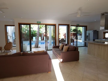 4 Bedroom Villa