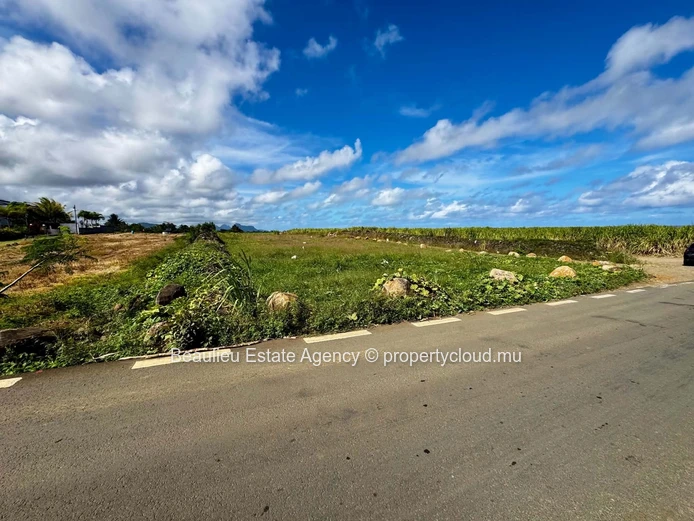 Residential Plot for Sale – Le Bouchon, Trois Boutiques