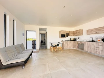 2 Bedroom Townhouse, Duplex