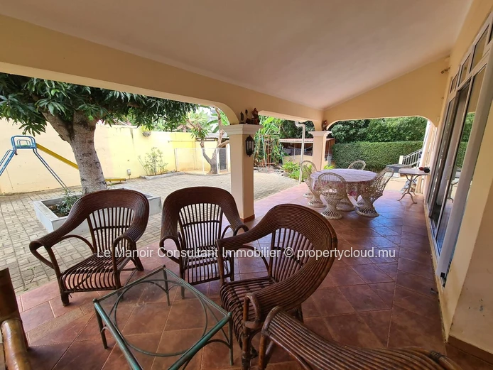 Villa de 5 chambres avec piscine à vendre à Bambous