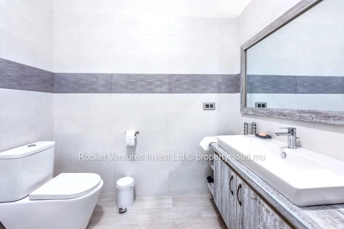 2-Bedroom Sea View Apartment, South-West, La Gaulette