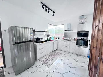 4 Bedroom Villa