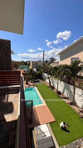 Villa meublée 3 chambres avec piscine, vue mer & montagne à Tamarin