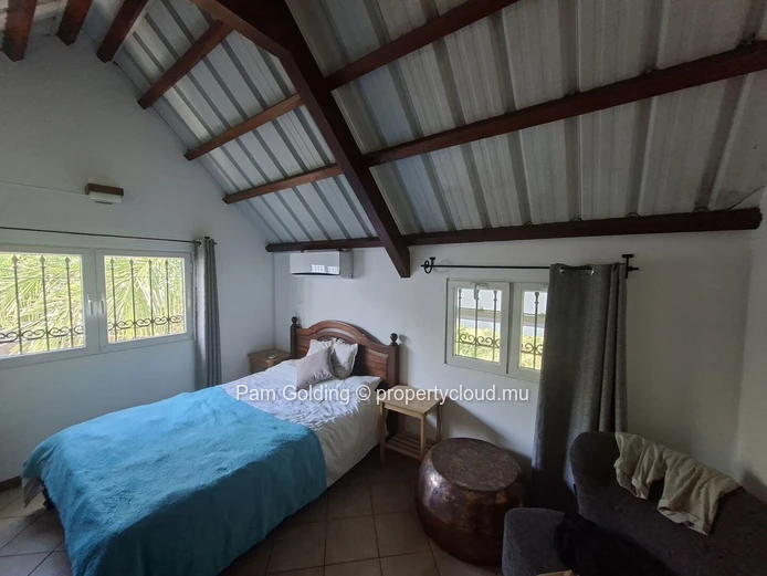 À Vendre – Charmante Villa de 220 m² à Calodyne