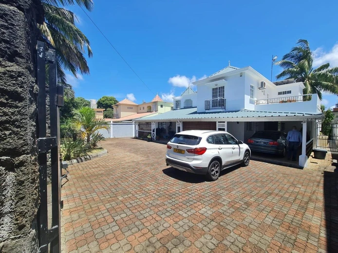 For Sale – Family House – Rose Hill – Mur 17M