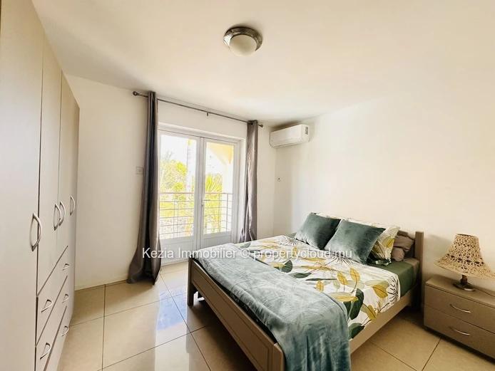 Spacious Triplex With Garden