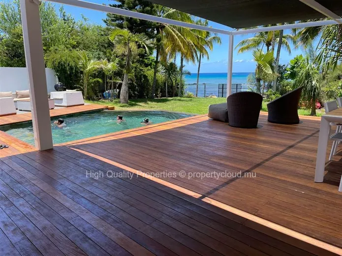  Magnificent new waterfront villa in Trou aux Biches