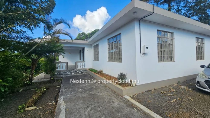 Furnished 3-bedroom house 