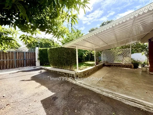 Houses / Villas - 4 bedrooms - Beau Bassin