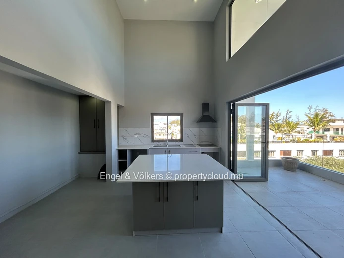 Exclusive 3-Bedroom Loft with Private Plunge Pool and Sea Views – Flic en Flac