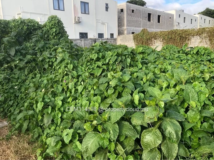 Residential Land for Sale 4.99 Perches – Barbeau Lane, Highlands 