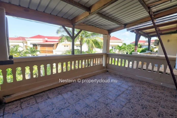 Traditional seafront villa with 3 bedrooms