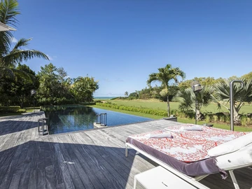 5 Bedroom Villa
