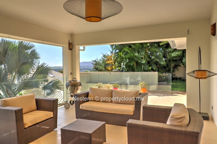 Fantastique villa de 5 chambres avec vue panoramique sur la mer 