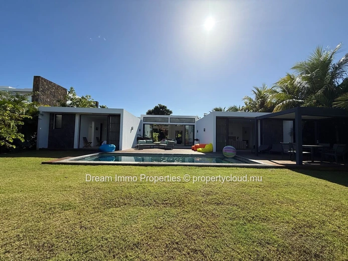 Superbe villa sur le golf à Azuri Village avec accès hôtel Radisson Blu – Ile Maurice