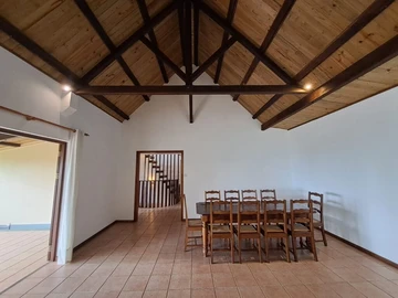 6 Bedroom House