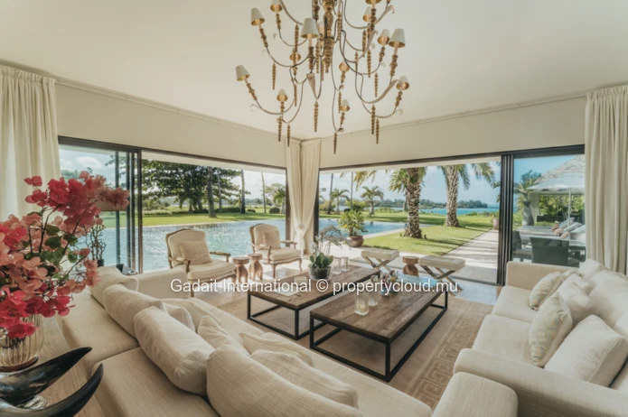 Magnifique villa avec vue sur mer et golf à vendre à Anahita Golf Resort, île Maurice