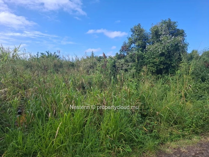 Spacious 4854 m² land just minutes from public beaches