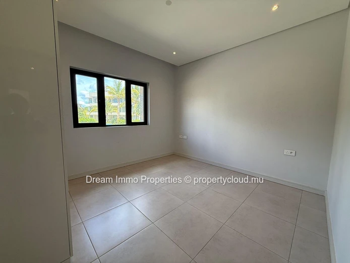 3-bedroom apartment with huge terrace in Pointe aux Canonniers – Mauritius
