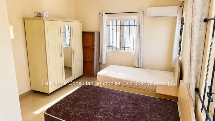 Villa meublée de 4 chambres avec piscine à louer à Albion