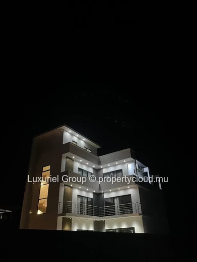 Magnifique appartement de 2 chambres dans une villa exclusive