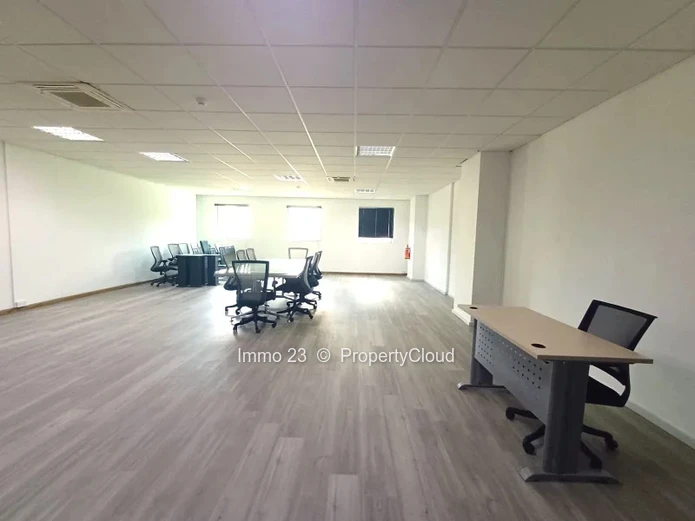 Office - 88m2 - Eb00e8ne - Ref. BU99969LO