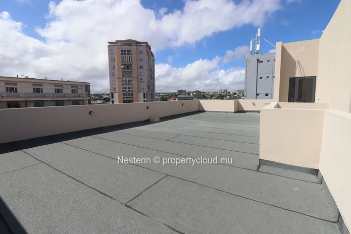 Penthouse moderne de 3 chambres dans une résidence neuve au 5ème étage.
