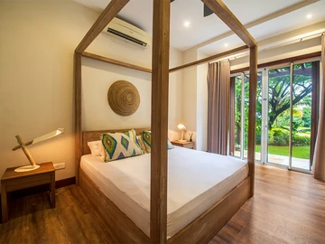 Scandinavian flair, clean lines, uncluttered spaces – this home is ready to move in.