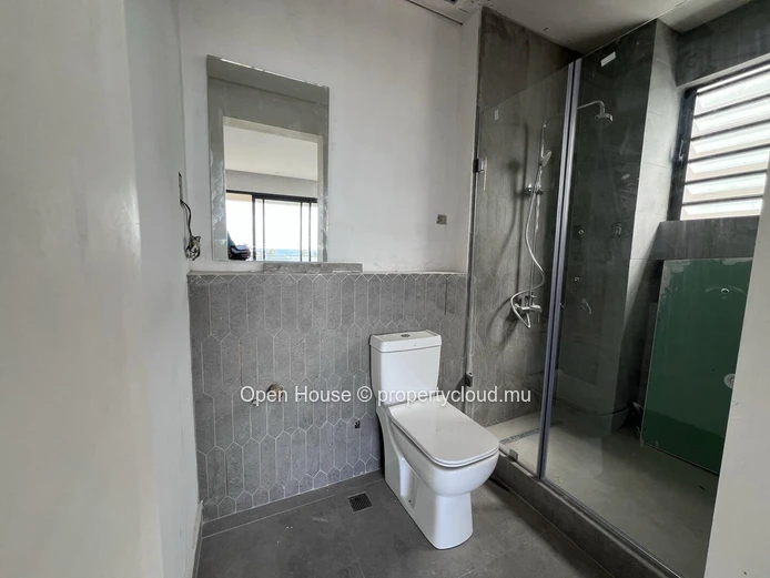2-Bedroom Apartment for Sale in Black River with Common Pool