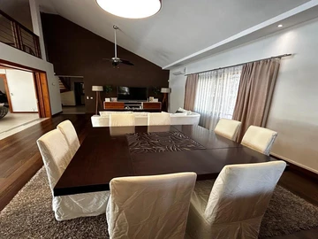 5 Bedroom Villa